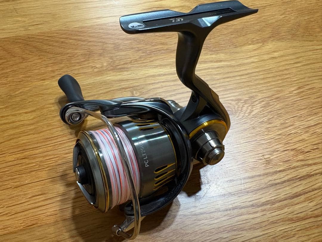 リール Daiwa AIRITY PC LT2500-H