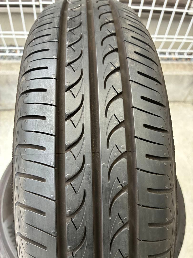 送料込み155/65r14ヨコハマ　ブルーアース4本セットバリ山