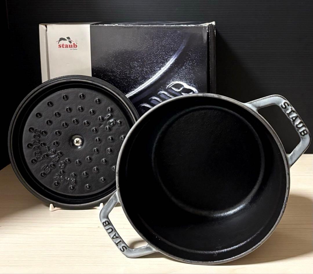 Staub ストウブ　ココット ラウンド グレー 16cm ※元箱付属