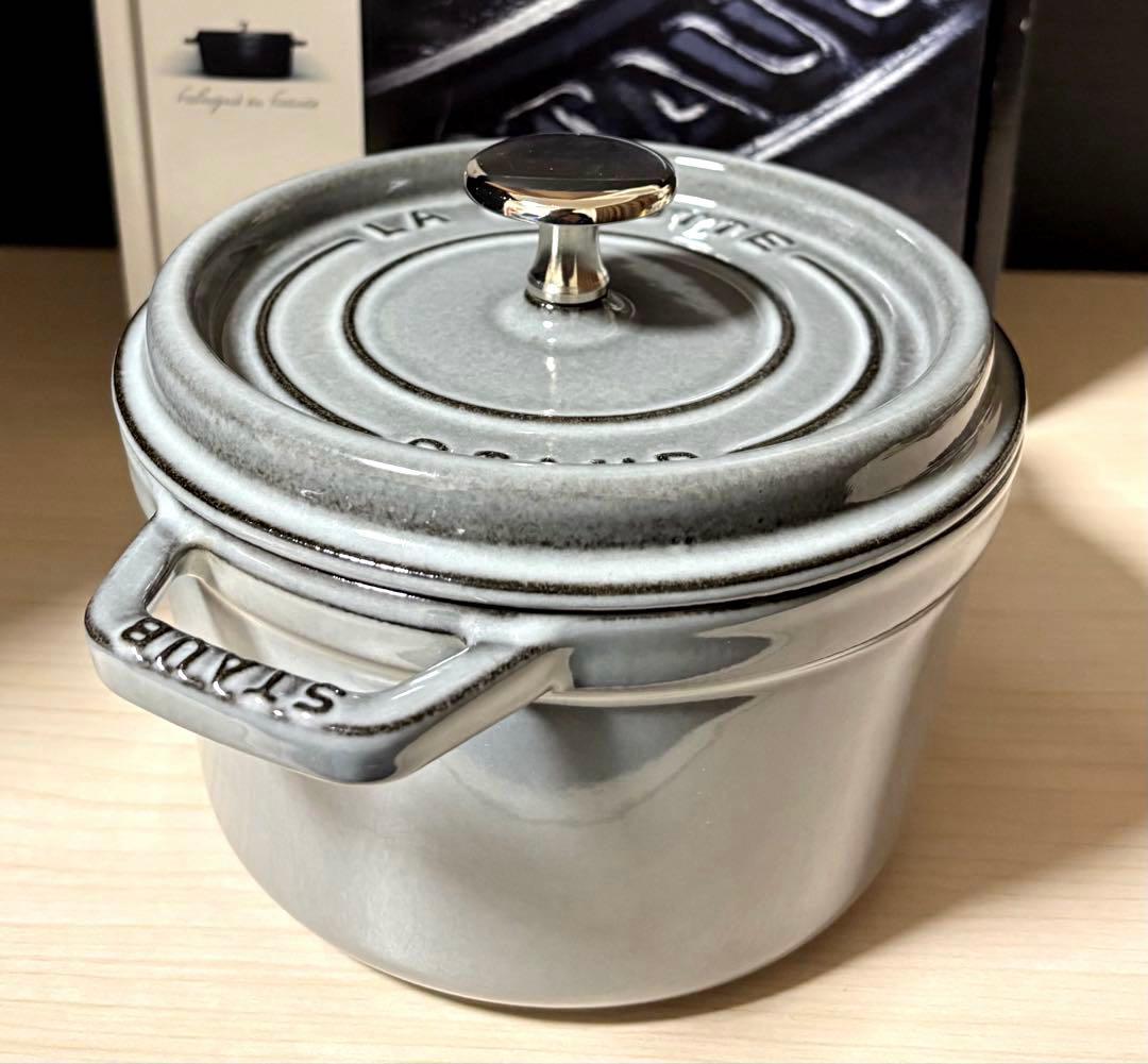 Staub ストウブ　ココット ラウンド グレー 16cm ※元箱付属