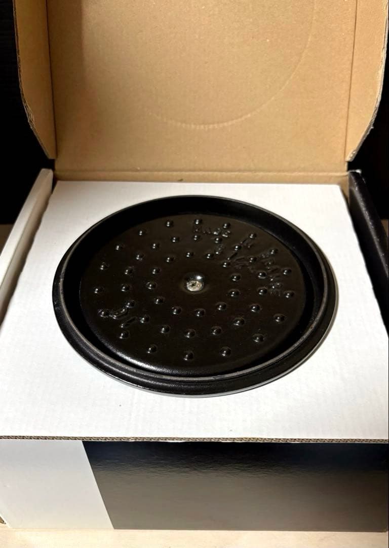 Staub ストウブ　ココット ラウンド グレー 16cm ※元箱付属