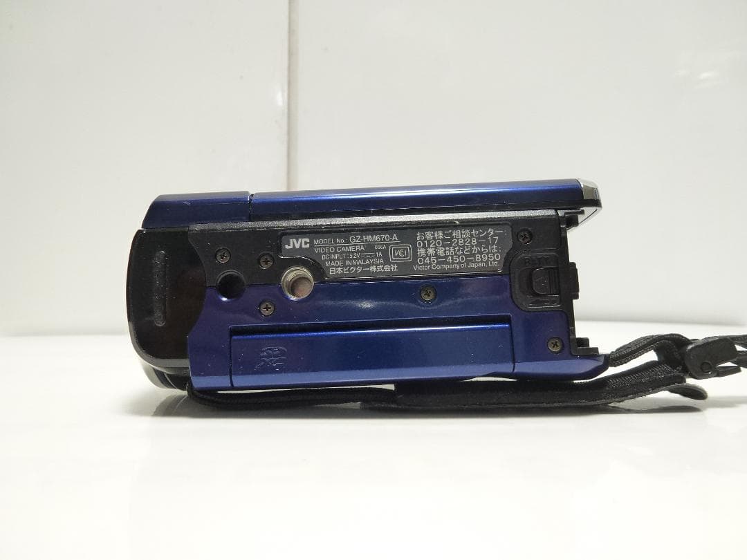 大人気　動作品　ビクター　JVC Everio GZ-HM670 ビデオカメラ