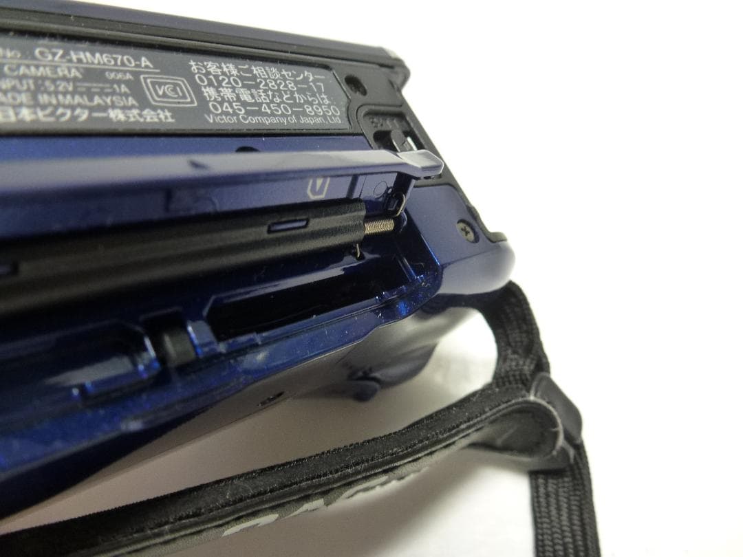 大人気　動作品　ビクター　JVC Everio GZ-HM670 ビデオカメラ
