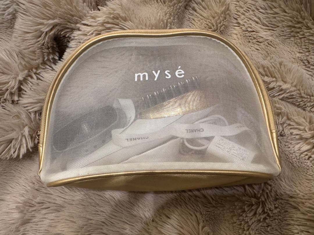 美品です♡myse 美顔器 ホワイト 充電器・ブラシヘッド付き