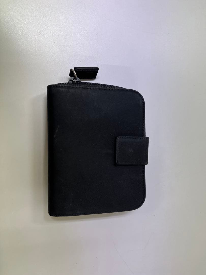 PRADA 黒 ナイロン 二つ折り財布