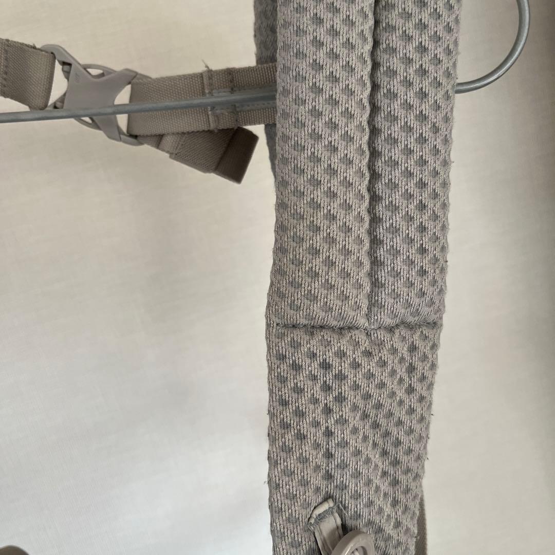 グレー メッシュ 抱っこ紐