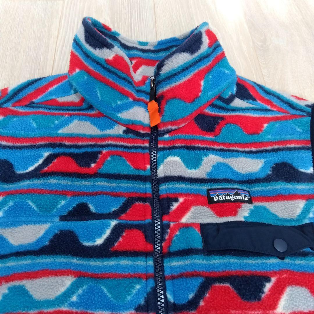 patagonia フリースベスト 青/赤
