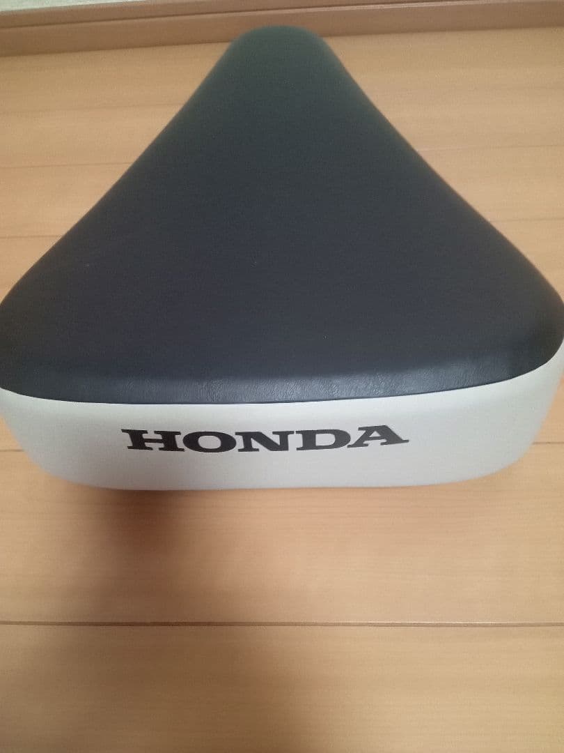 【美品】スーパーカブ　純正シート