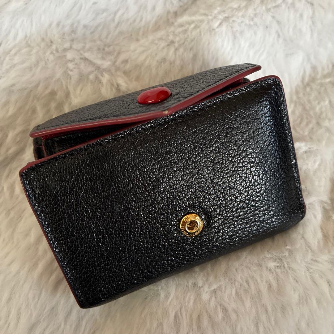 MIU MIU 三つ折財布 黒