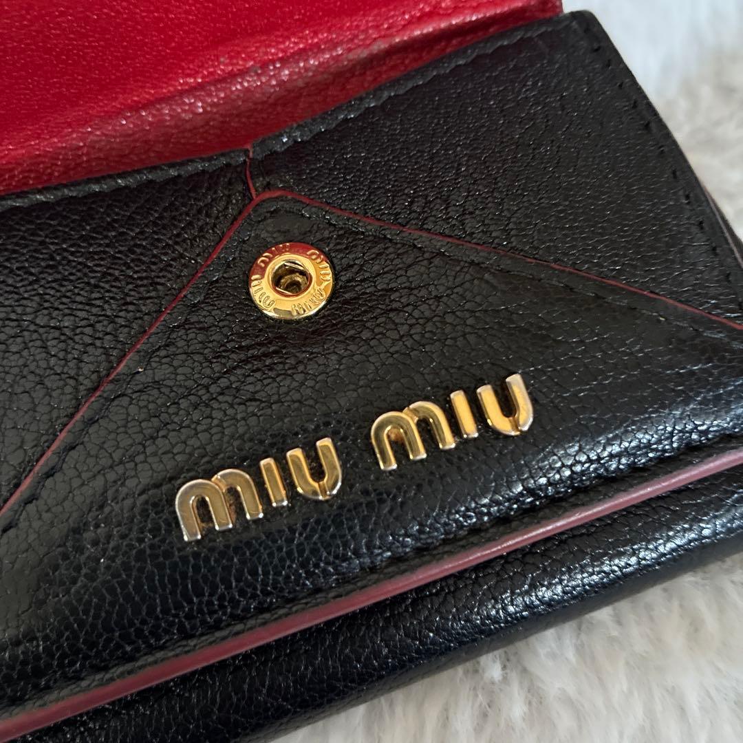 MIU MIU 三つ折財布 黒