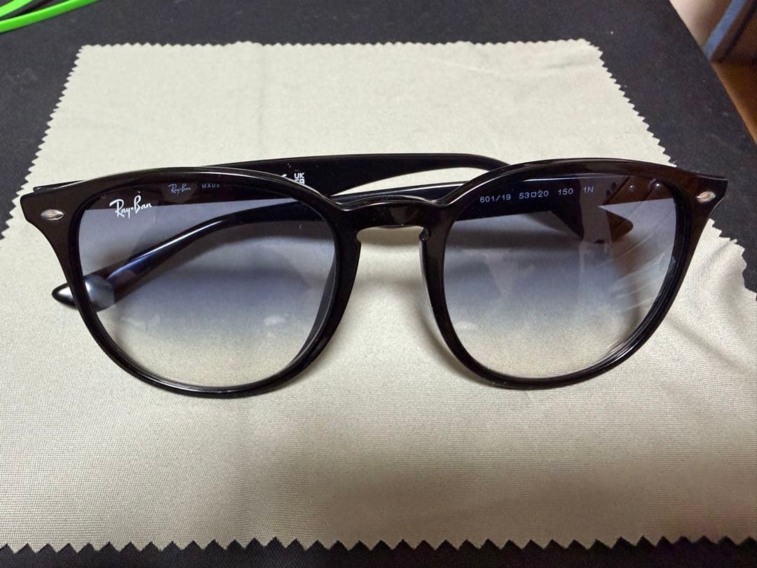 レイバン RB4259-F 601/19 Ray-Ban サングラス