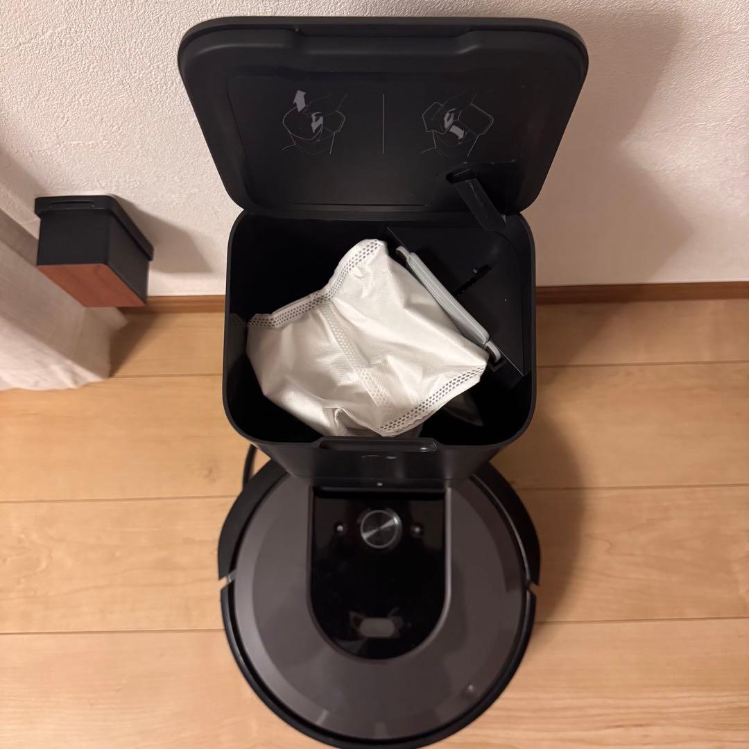 iRobot ルンバ i7＋（クリーンベース付き）