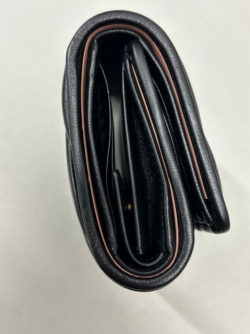 coco様【新品未使用】MIUMIUマテラッセ 三つ折り財布 ブラック