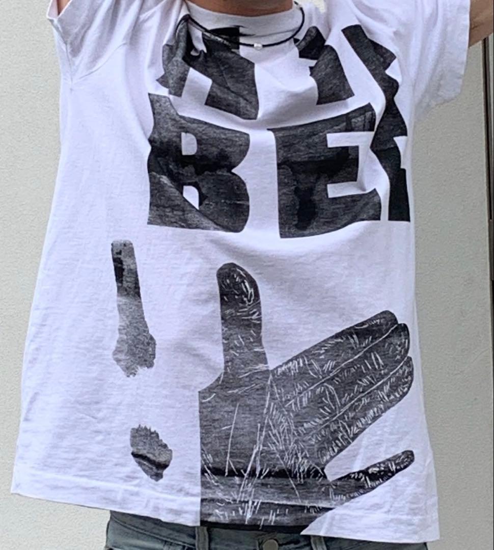 hibiのTシャツ　åbäke abelia edoward goucha