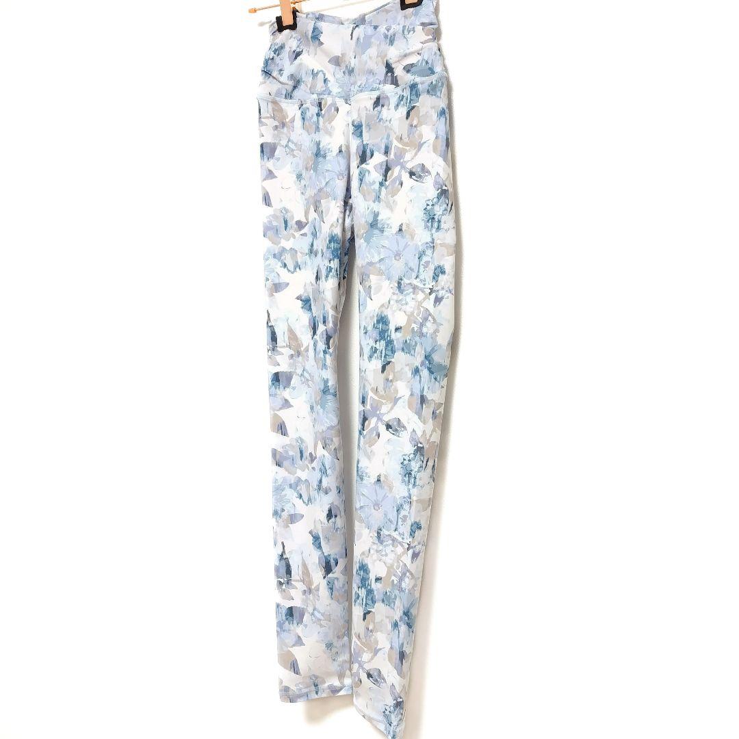 0 ジュリエ カップ付きトップス レギンス ＊Julier ヨガウェア 未使用