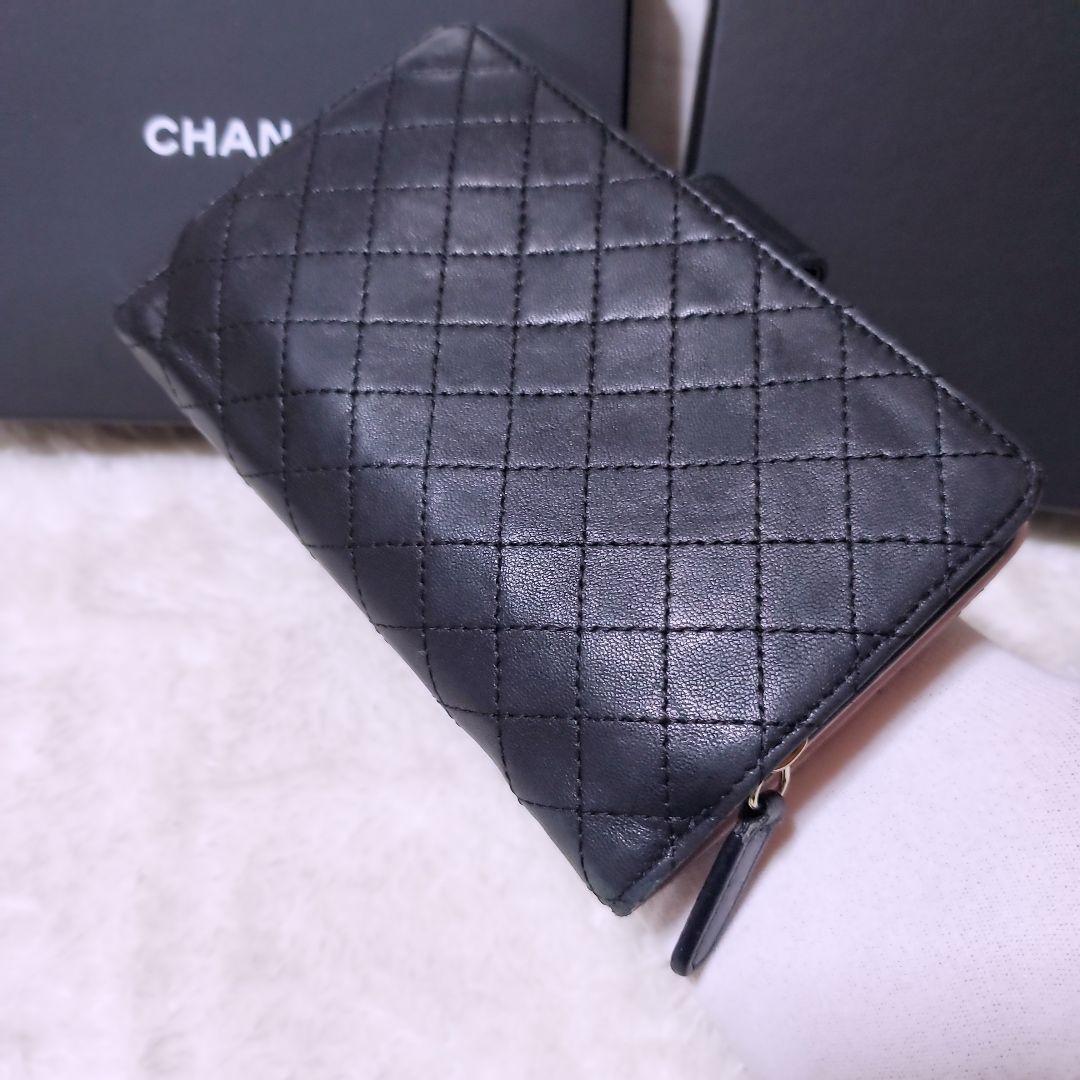 シャネル　CHANEL 財布　二つ折り　折り財布　ピンク