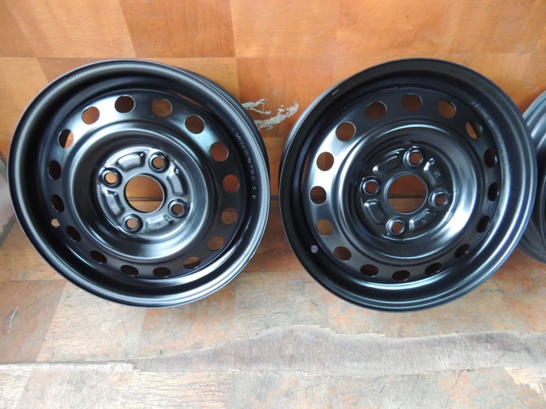 C88 13インチ スチールホイール 13x4.00B PCD100 ハブ径54