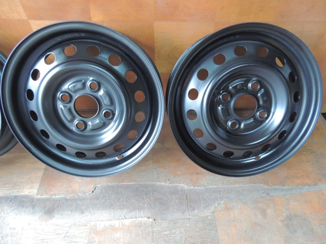 C88 13インチ スチールホイール 13x4.00B PCD100 ハブ径54