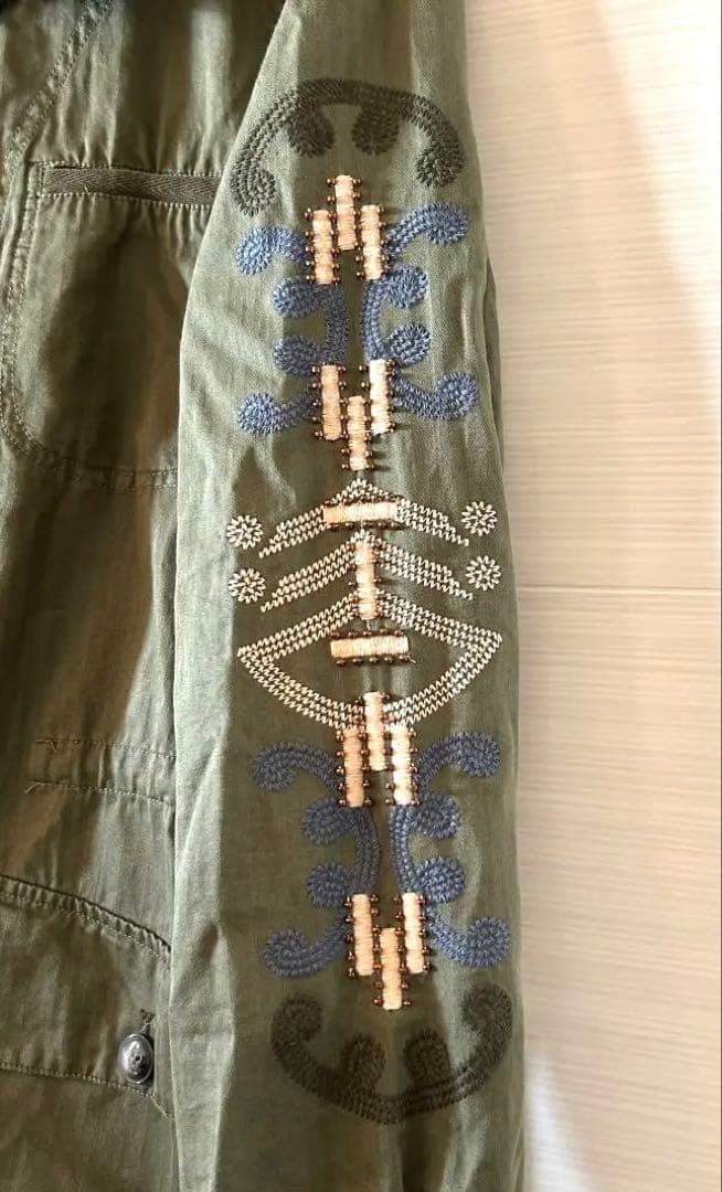 SALE！未使用品 刺繍入りミリタリージャケット アンソロポロジー