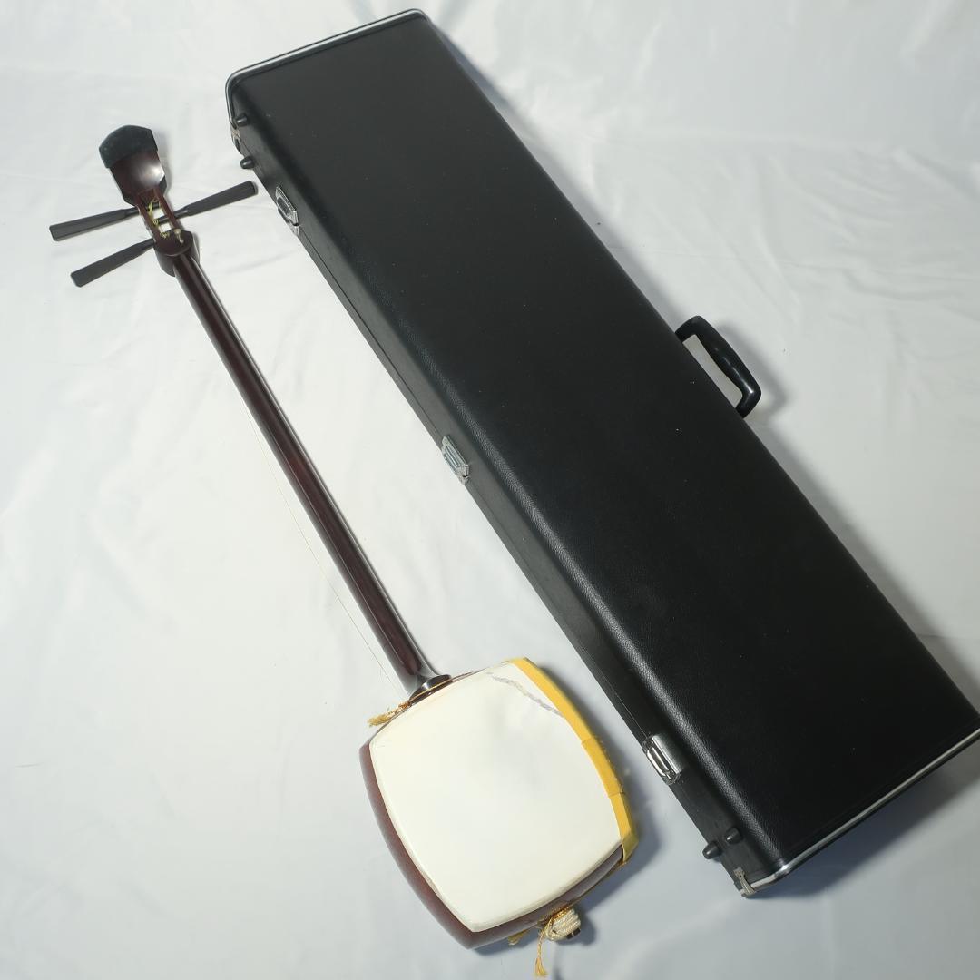 三味線 紅木 中棹 黒檀糸巻 鼈甲撥 ハードケース 民謡楽譜 付属