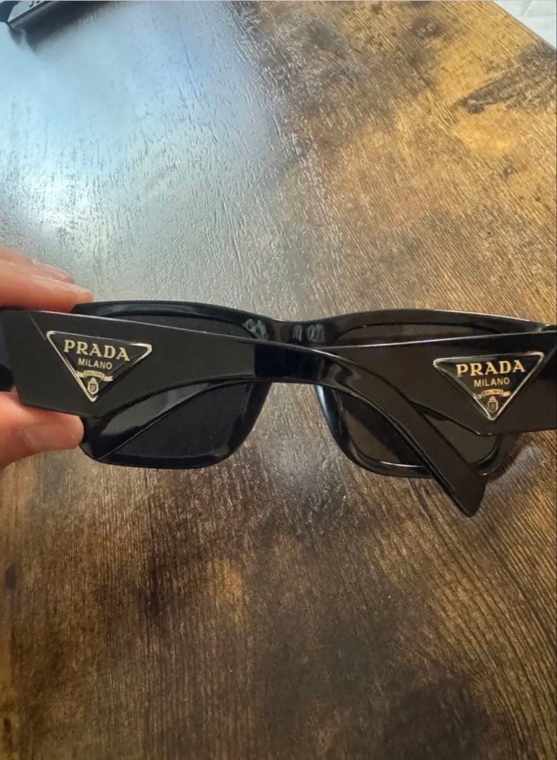 PRADA シンボル サングラス