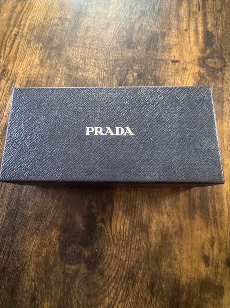 PRADA シンボル サングラス