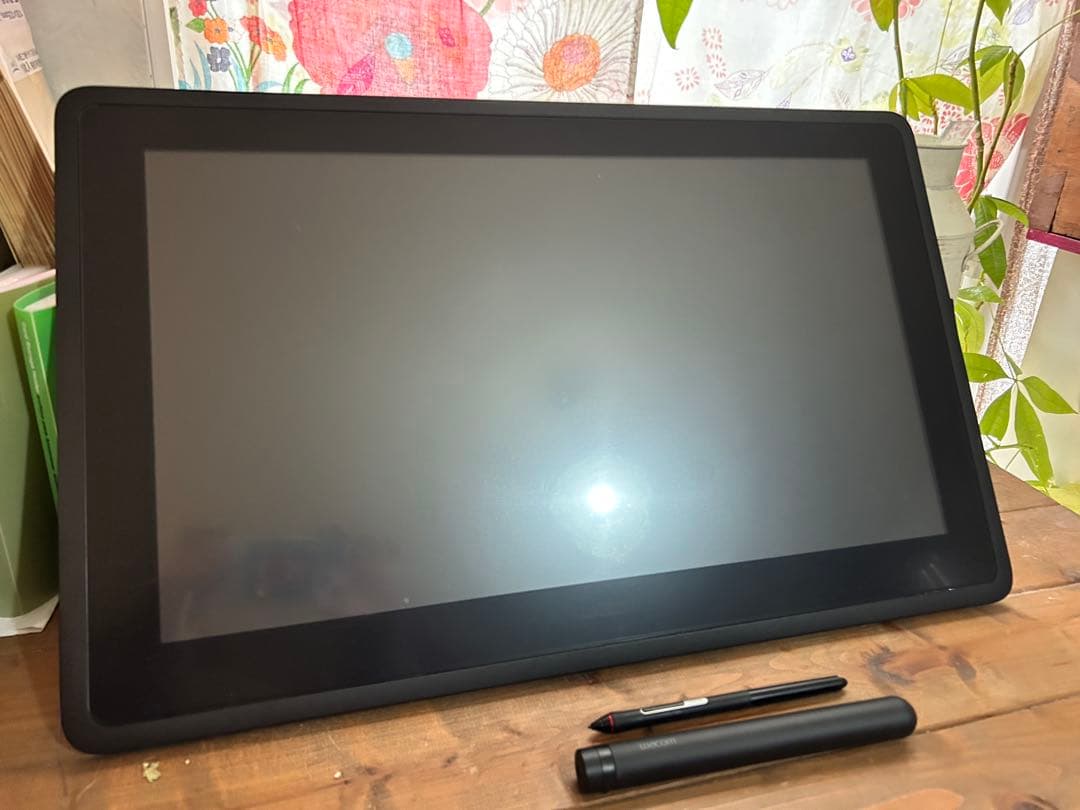 Wacom Cintiq22 FHD DTK2260 K1D 液タブ