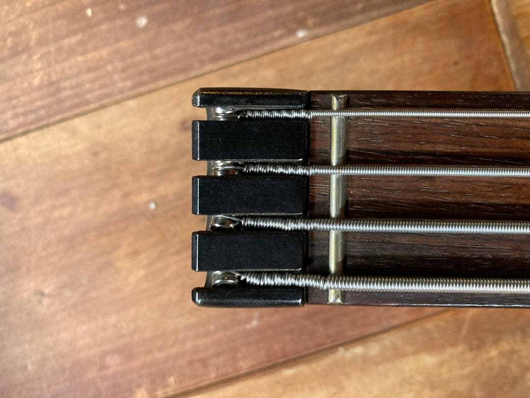 Hohner Bass B2ヘッドレスベース ソフトケース付き