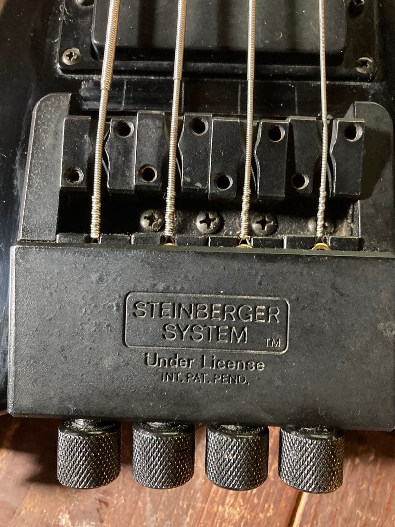 Hohner Bass B2ヘッドレスベース ソフトケース付き