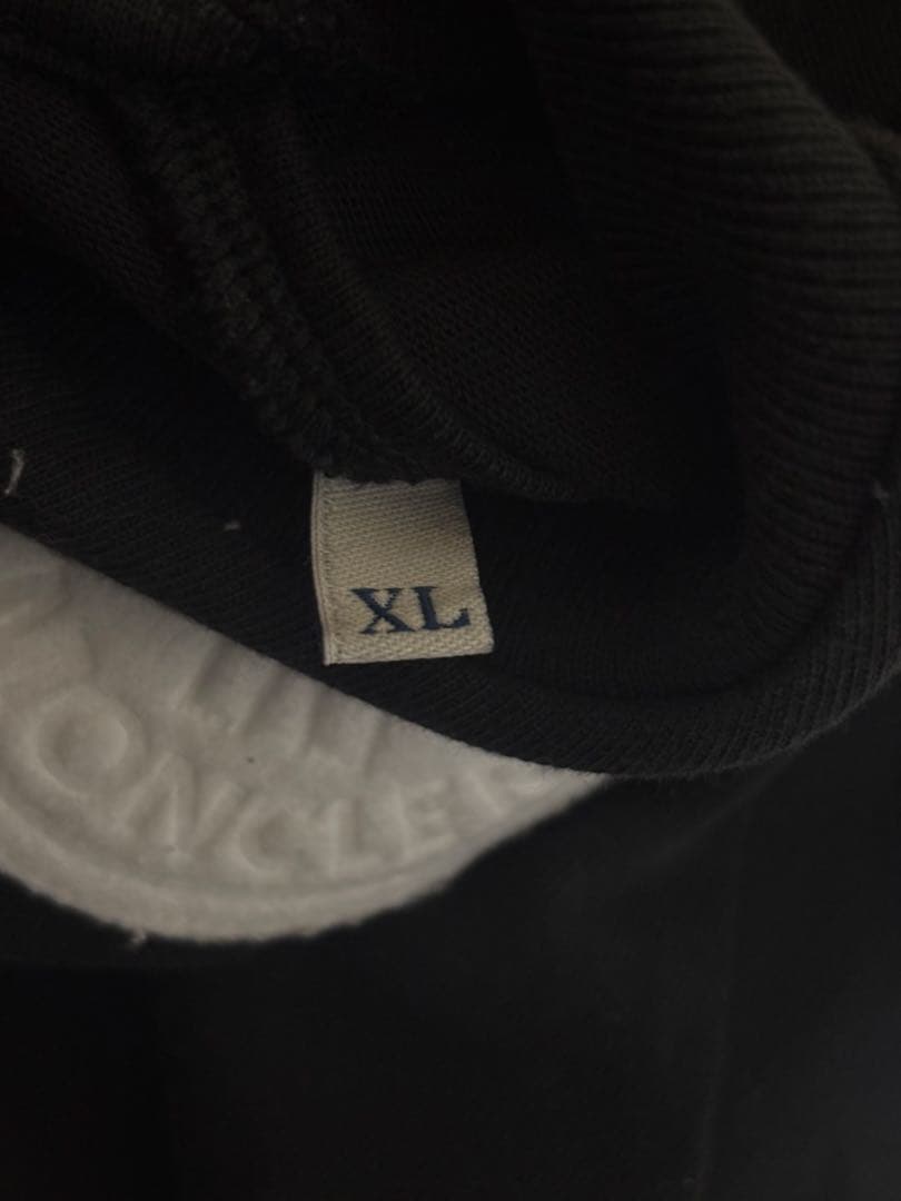 MONCLER ビッグワッペンTシャツ　ブラック
