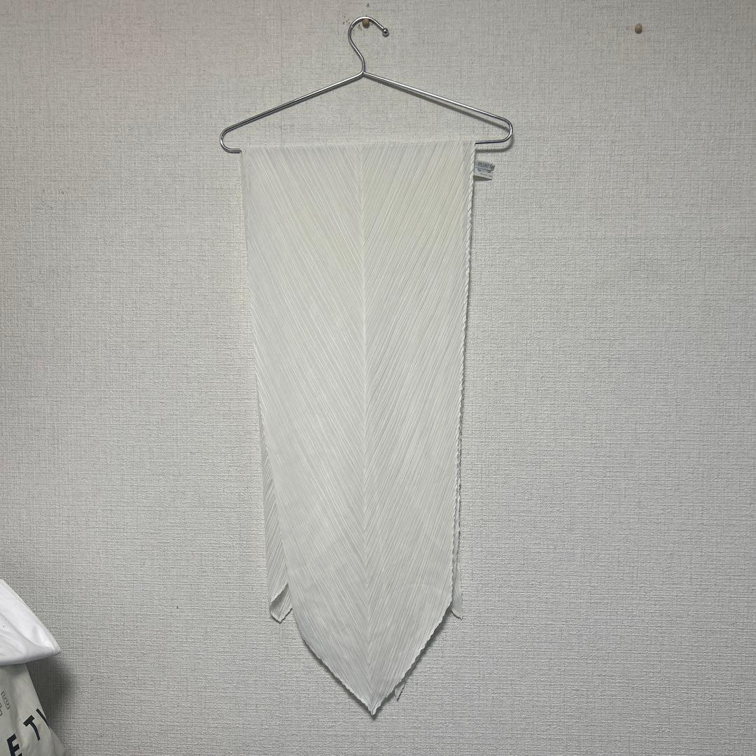 pleats please issey miyake スカーフ　ストール　白