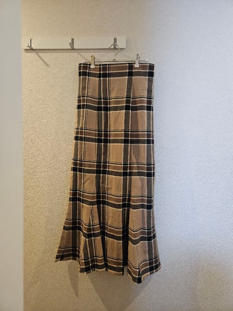 【美品】ハイウエストタイトヘムフレアチェックスカートSNIDEL