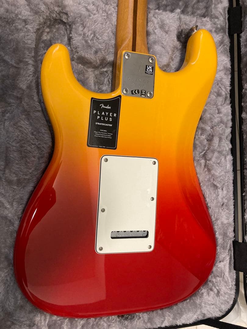 Fender player plus Tequila Sunrise ストラト