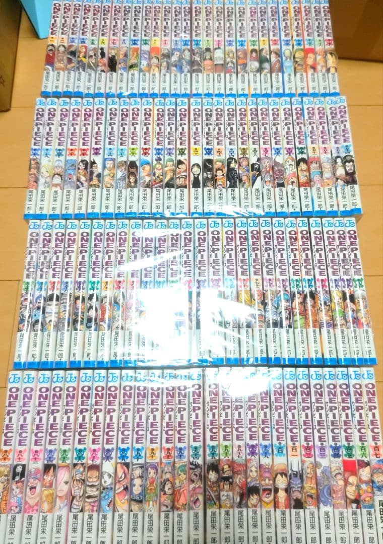 毎日発送　ONE PIECE　1−111巻➕️3冊　送料無料　即購入　ワンピース
