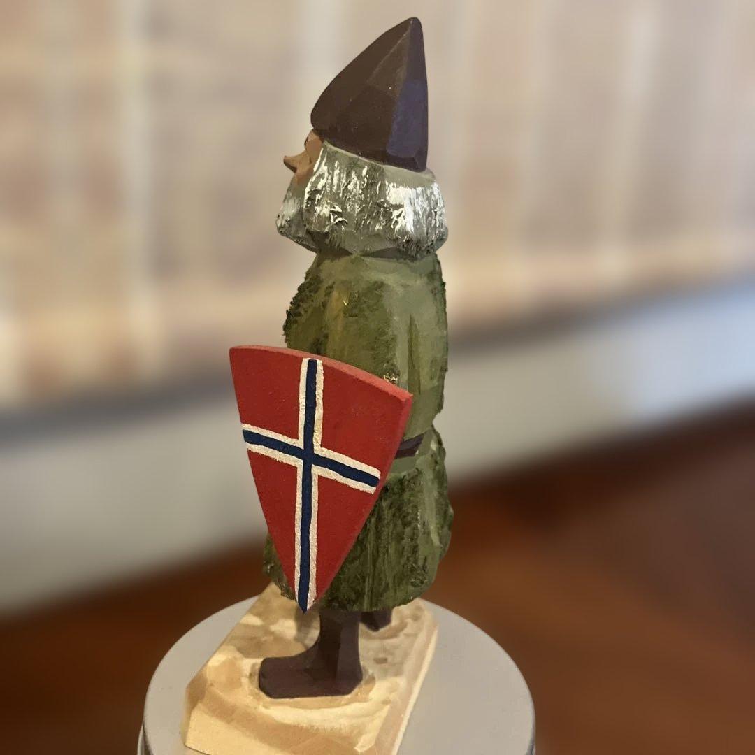 美品　ノルウェー　木彫　人形