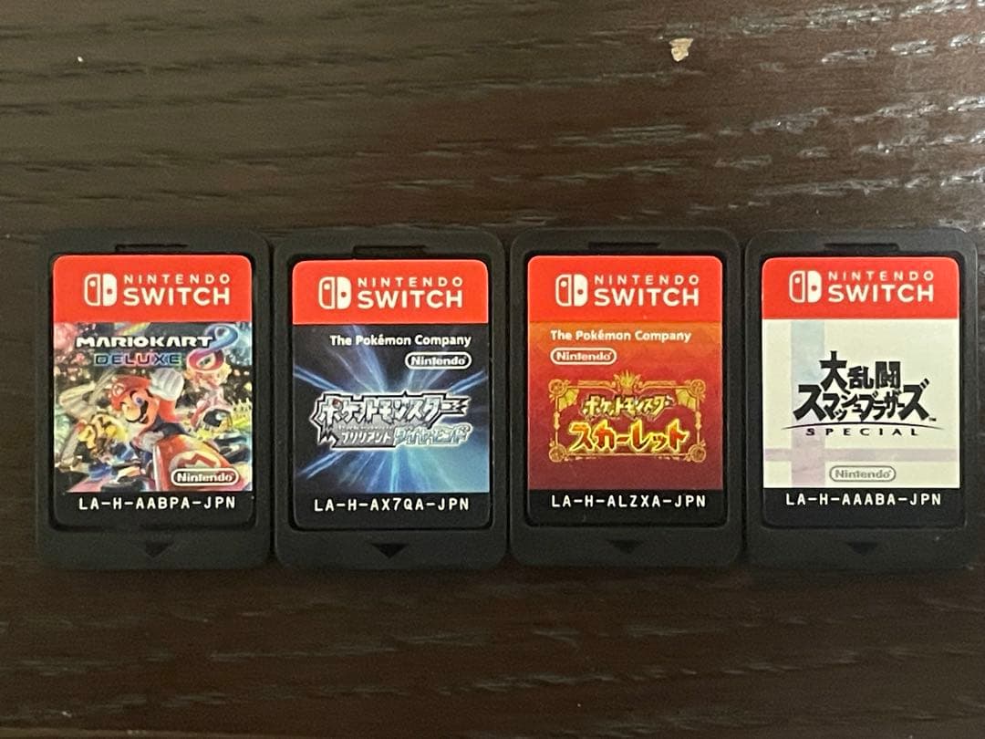 Nintendo Switch 本体 +ソフト　スマブラ・ポケモン・マリオカート