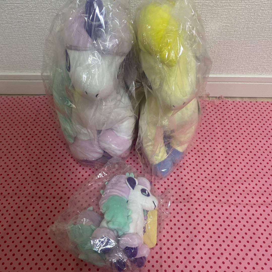 ポケモンセンター 限定　ヤンチャム、ジラーチ他ぬいぐるみ 11体+バルーンセット