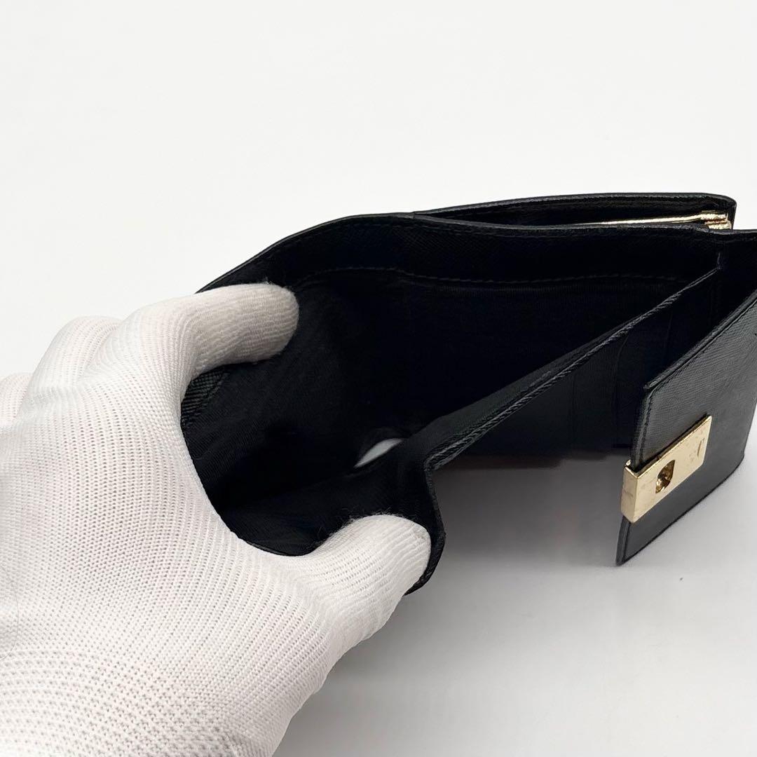 【極美品】 Ferragamo レザー 二つ折り財布 ガンチーニ ブラック 黒