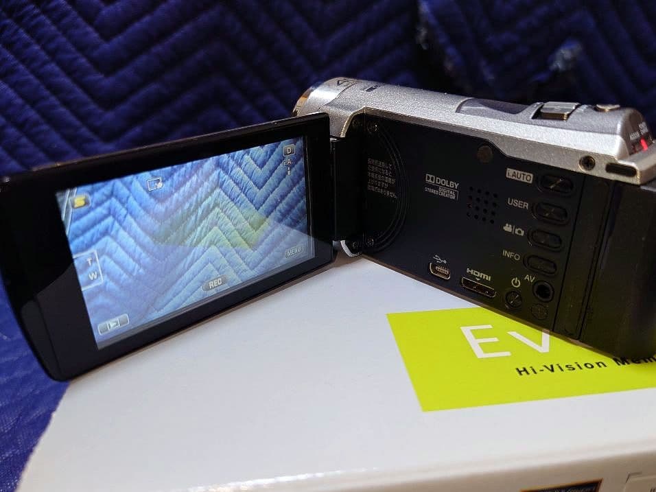 JVC Everio GZ-E290-S バッテリー2個 SDカード2枚付き