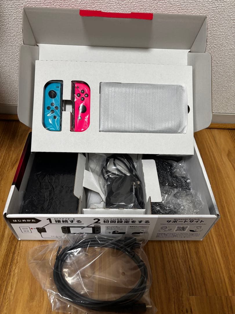 【中古】任天堂Switch SDカード64GB付き