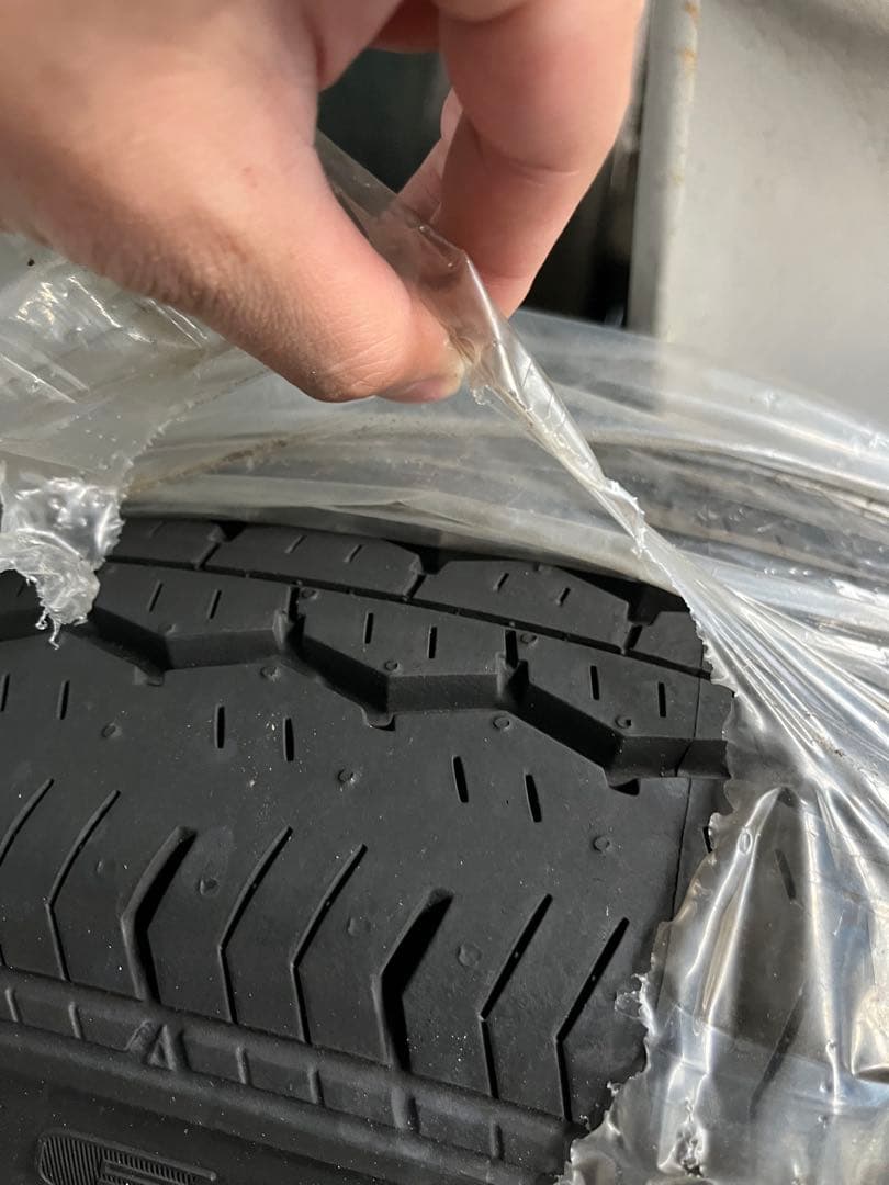 ハイエース 新車外し　ECOPIA 195/80R15 ノーマルタイヤ