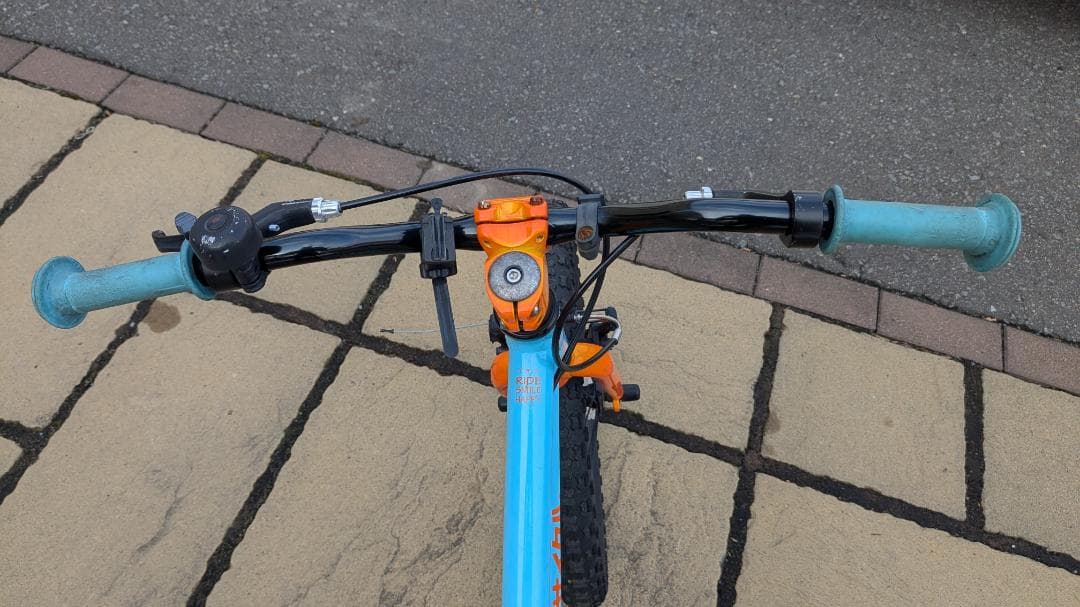 ヨツバサイクル　18インチ　ラムネブルー