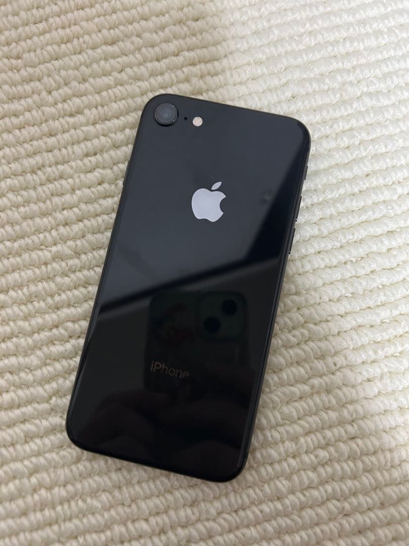 Apple iPhone 8 スペースグレー 本体