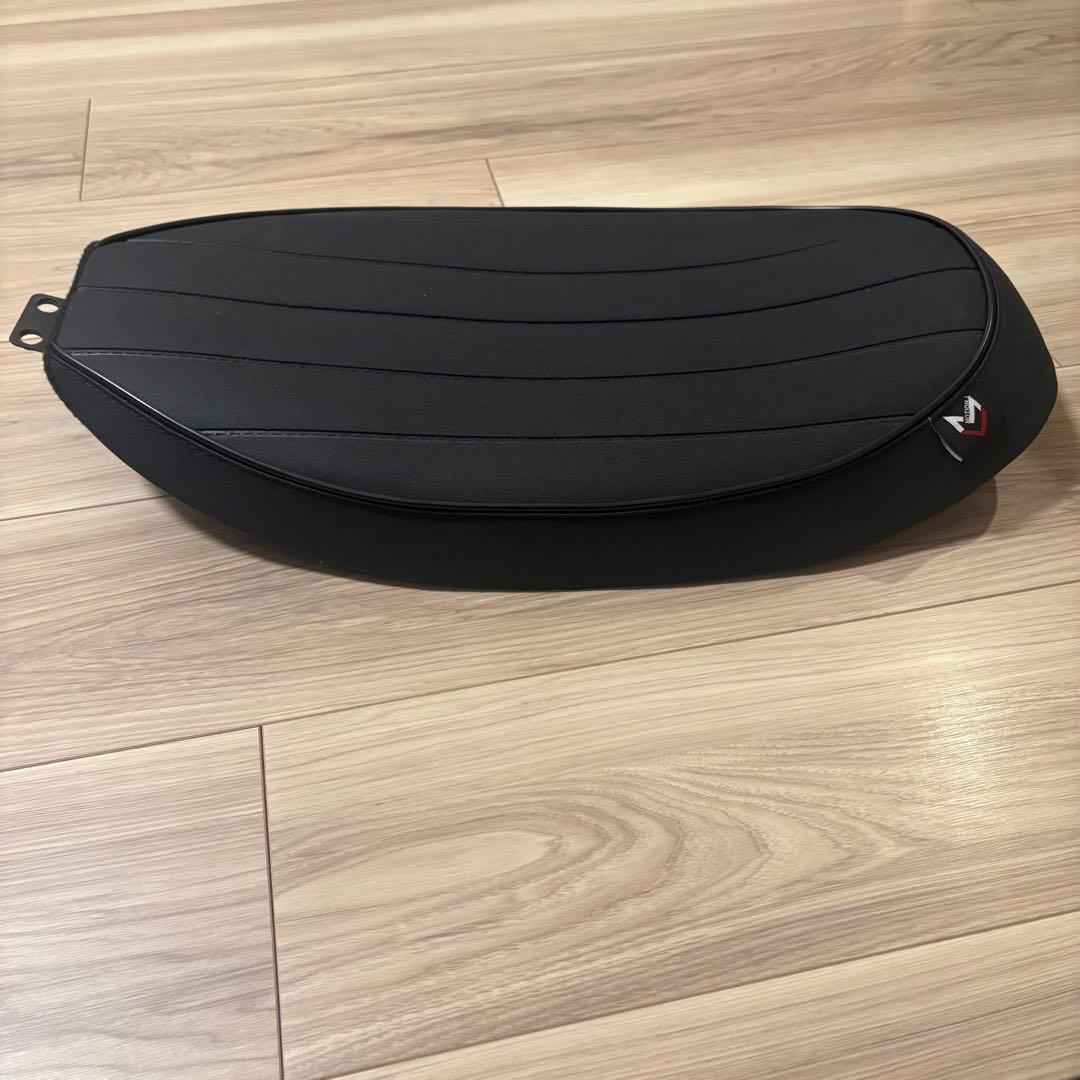 ダックス125 シート
