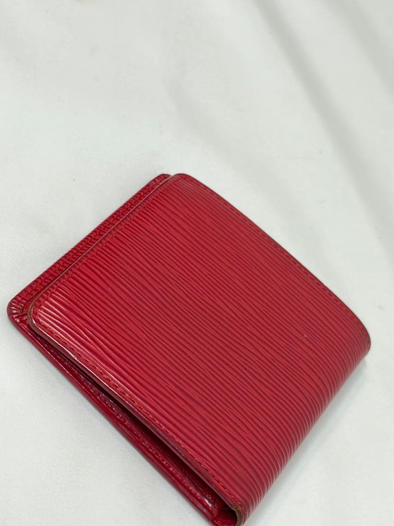 Louis Vuitton ルイヴィトン エピ レザー レッド