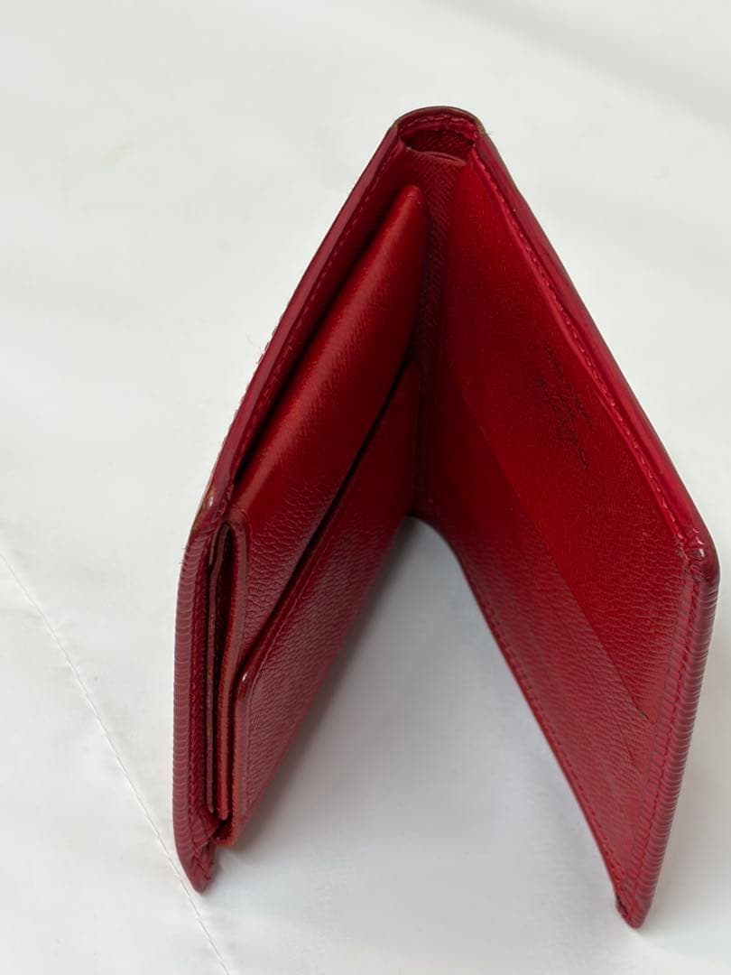 Louis Vuitton ルイヴィトン エピ レザー レッド