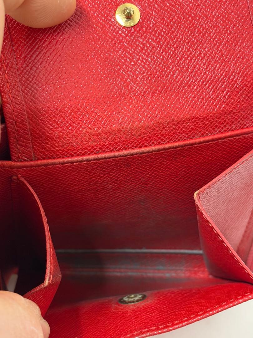 Louis Vuitton ルイヴィトン エピ レザー レッド