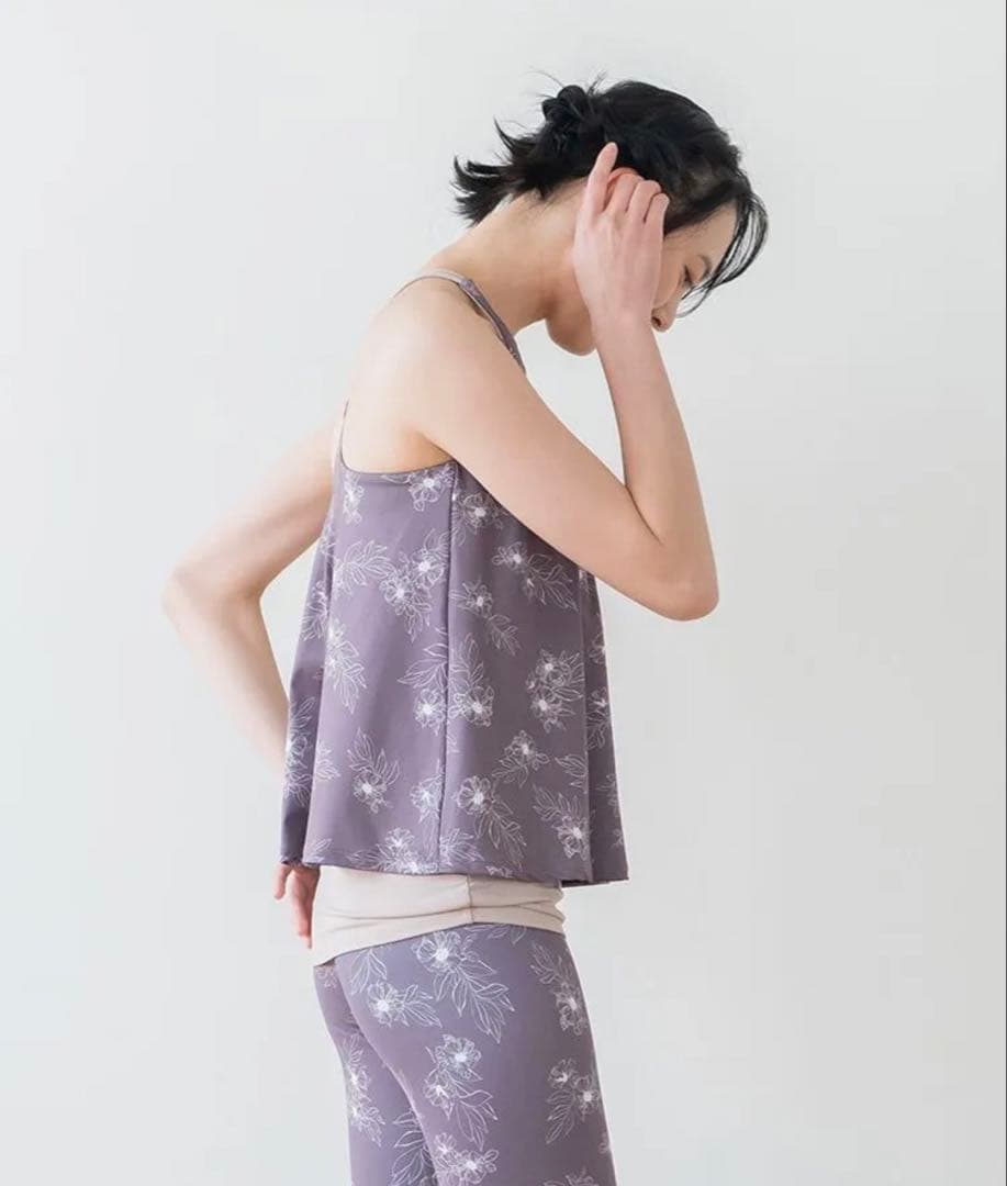 新品２点【L】SUKALA フラワー タンク&レギンスピンクブラウン LAVA