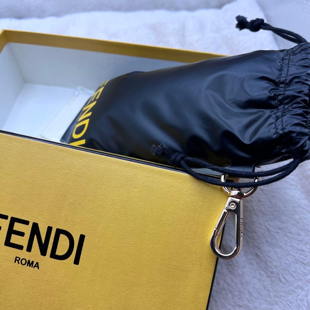 極美品✨FENDI FE40057U 01A 黒 サングラス