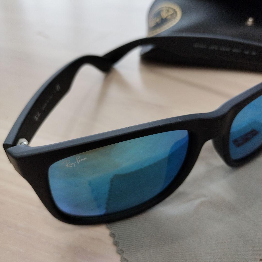 Ray-Ban サングラス 青レンズ 黒フレーム